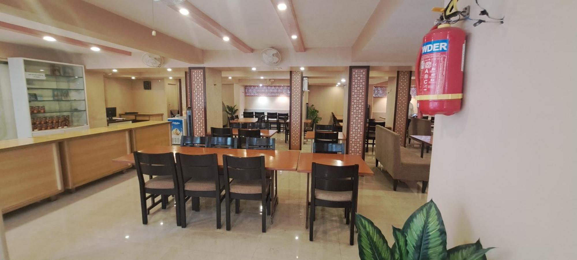 Hotel Swaroop Pune Eksteriør bilde