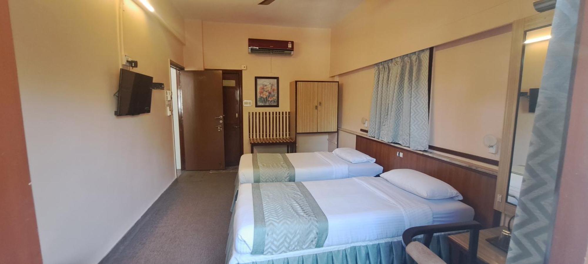 Hotel Swaroop Pune Eksteriør bilde