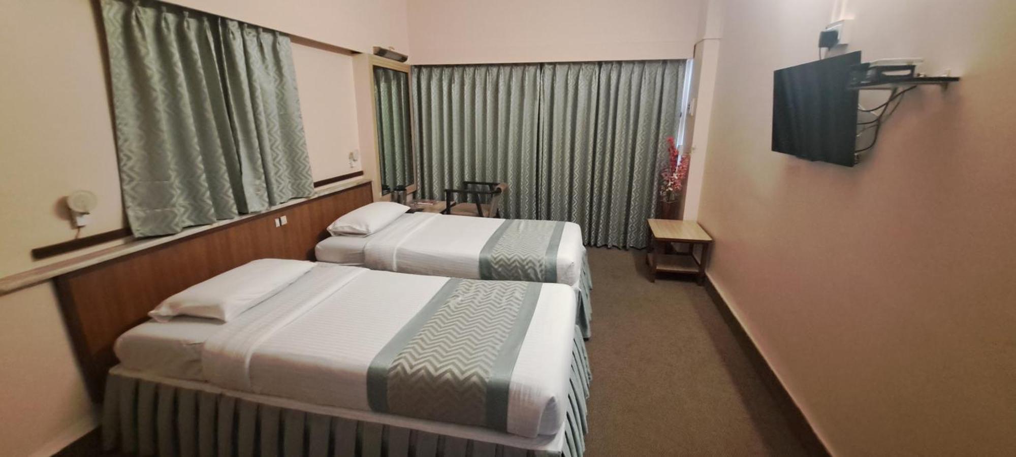 Hotel Swaroop Pune Eksteriør bilde