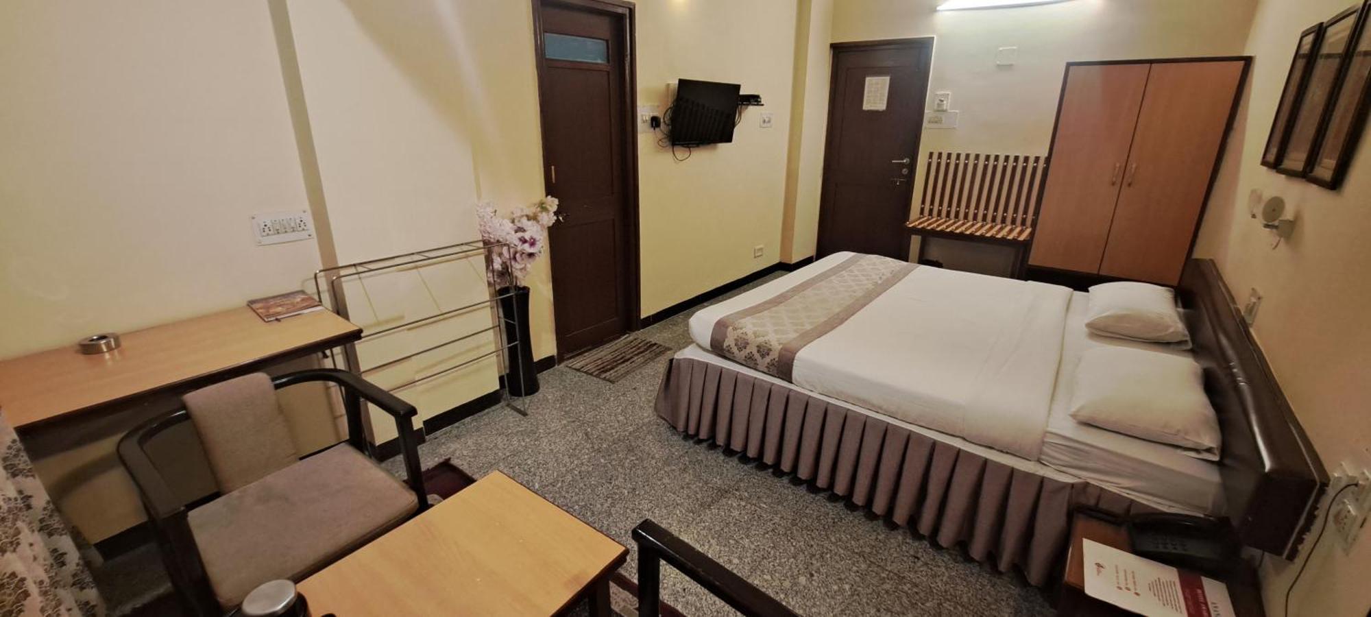 Hotel Swaroop Pune Eksteriør bilde