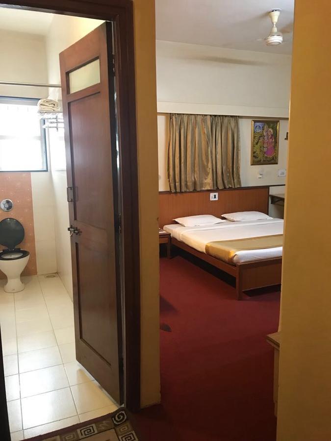 Hotel Swaroop Pune Eksteriør bilde