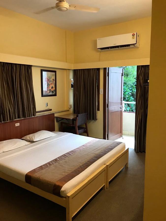 Hotel Swaroop Pune Eksteriør bilde
